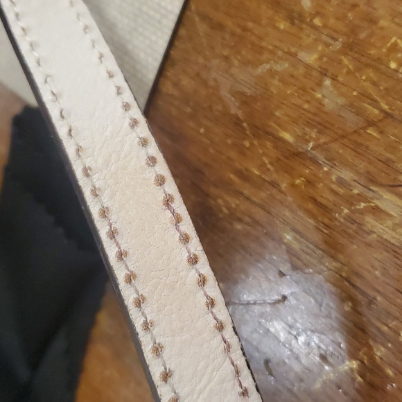 Michael Kors Crossbody - Picture 6 of 7